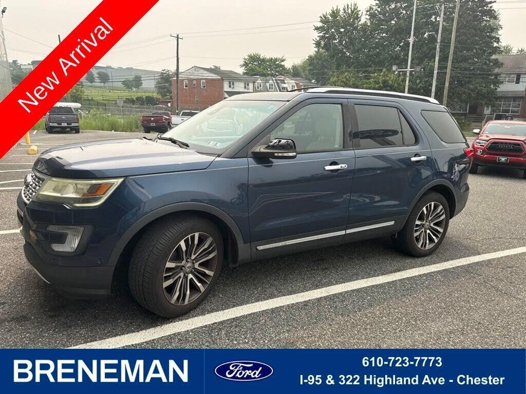 2017 Ford Explorer Platinum — photo 1 of 2