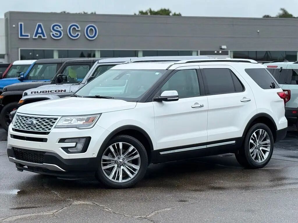 2017 Ford Explorer Platinum — photo 1 of 13