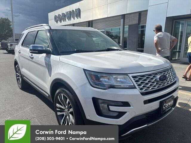 2017 Ford Explorer Platinum — photo 1 of 2