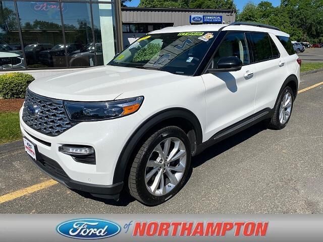 2023 Ford Explorer Hybrid Platinum