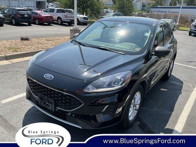 2022 Ford Escape Hybrid SE
