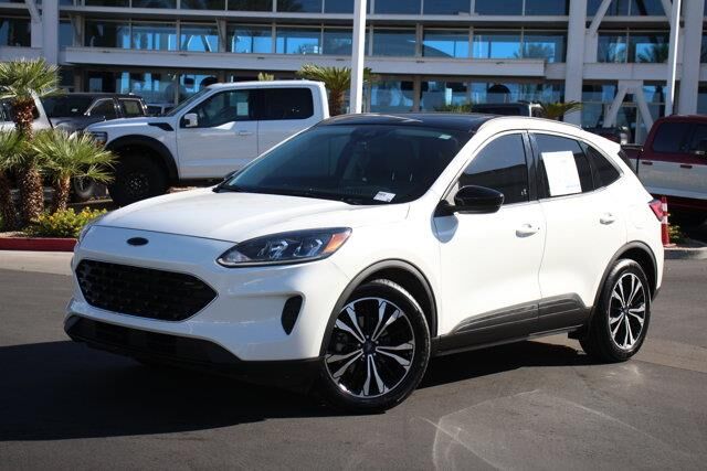 2022 Ford Escape Hybrid SE