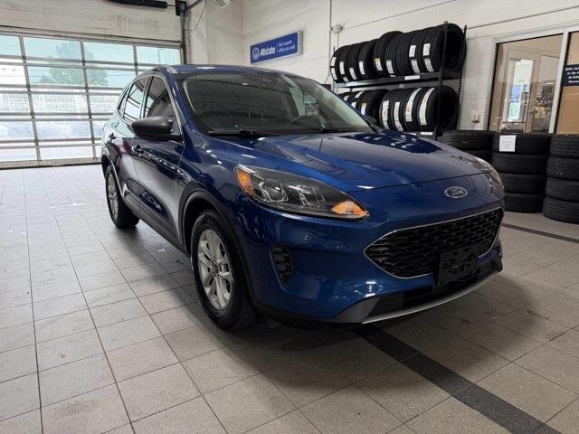 2022 Ford Escape Hybrid SE