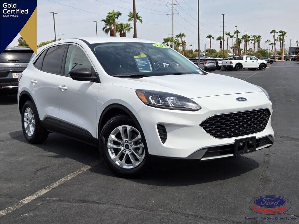 2022 Ford Escape Hybrid SE — photo 1 of 1
