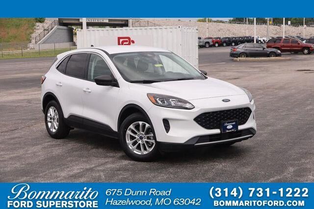 2022 Ford Escape Hybrid SE