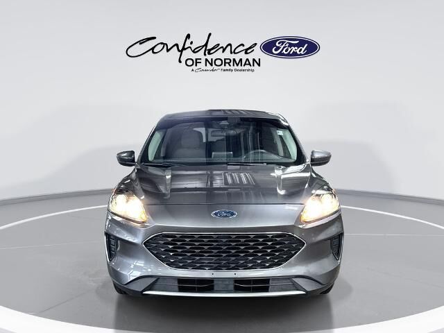 2021 Ford Escape Hybrid SE — photo 1 of 2