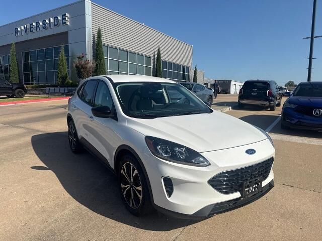2021 Ford Escape Hybrid SE