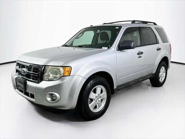 2011 Ford Escape XLT — photo 1 of 13