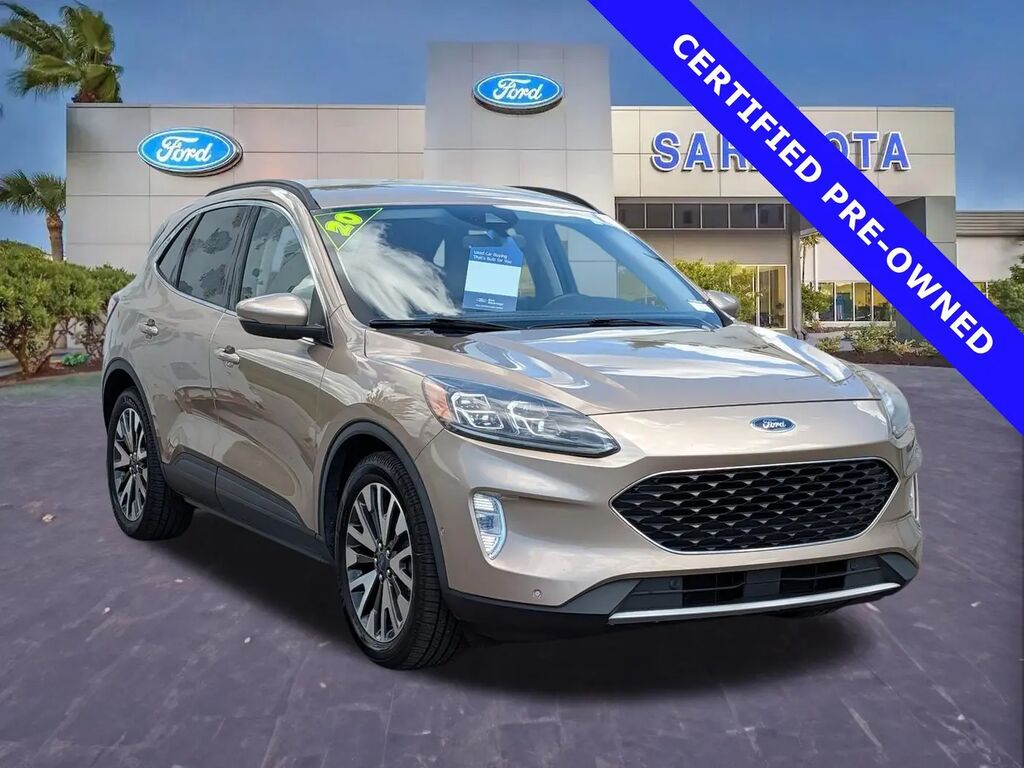 2020 Ford Escape Hybrid Titanium — photo 1 of 13