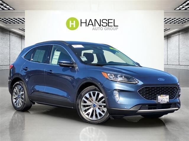 2020 Ford Escape Hybrid Titanium — photo 1 of 1