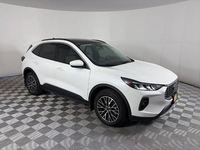 2023 Ford Escape Plug-In Hybrid Base — photo 1 of 13