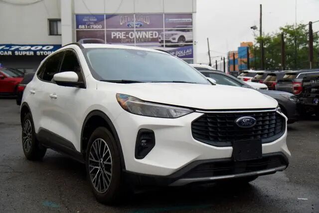 2024 Ford Escape Plug-In Hybrid PHEV — photo 1 of 13