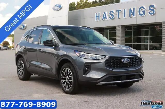 2025 Ford Escape Plug-In Hybrid PHEV — photo 1 of 13