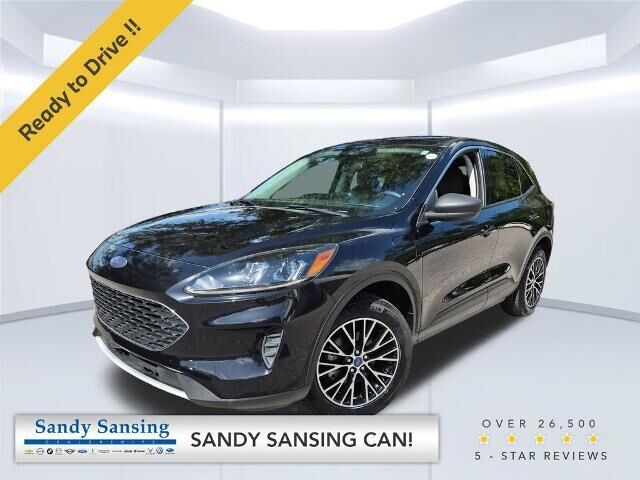 2022 Ford Escape Plug-In Hybrid SE — photo 1 of 13