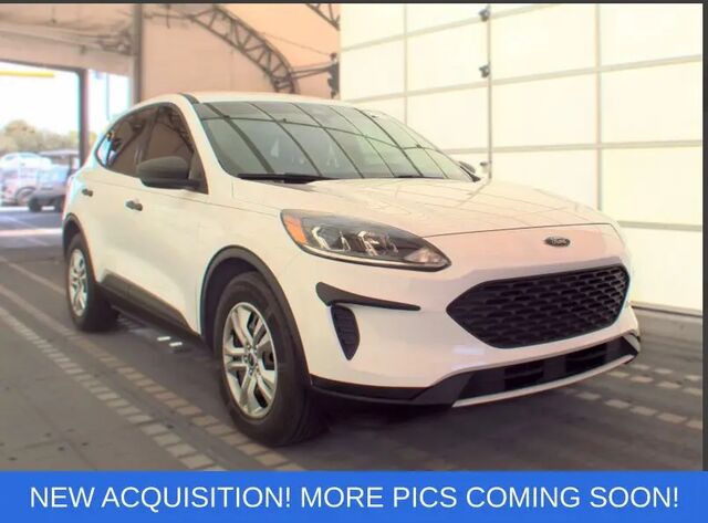 2020 Ford Escape S — photo 1 of 6
