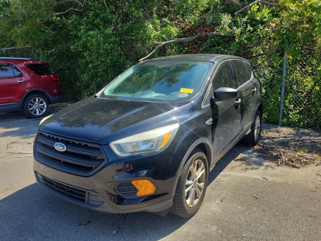 2017 Ford Escape S — photo 1 of 4