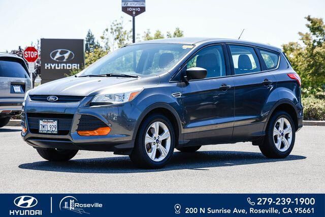 2015 Ford Escape S