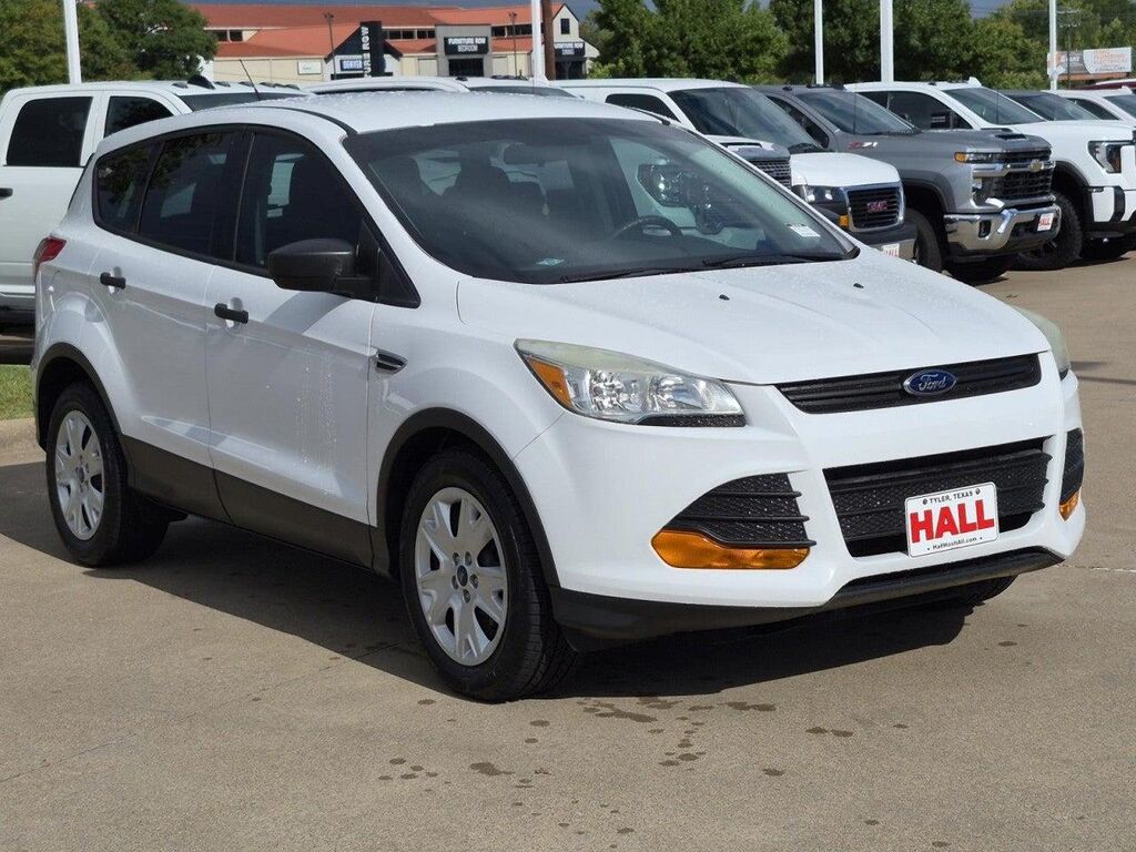 2016 Ford Escape S — photo 1 of 13