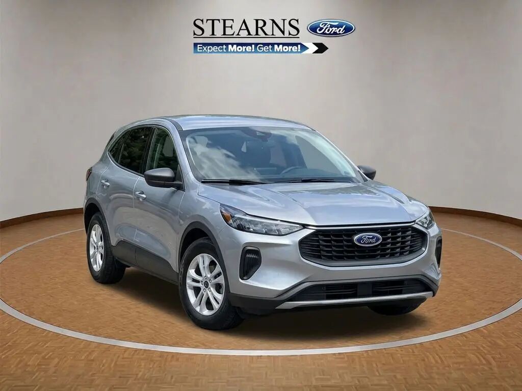 2024 Ford Escape Base — photo 1 of 13