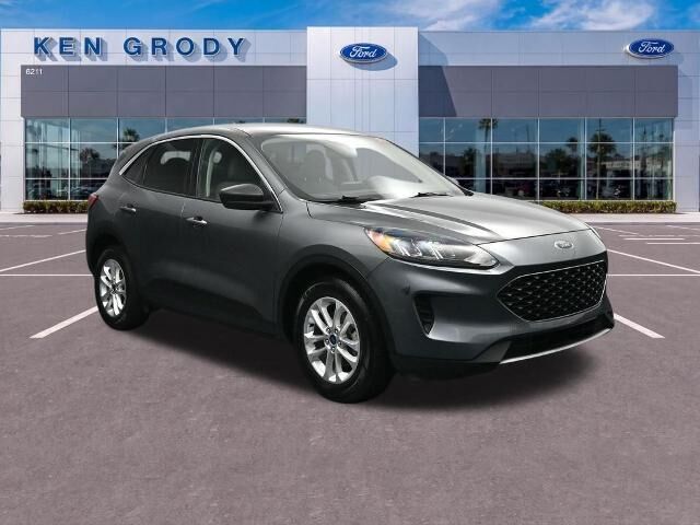 2022 Ford Escape SE — photo 1 of 13