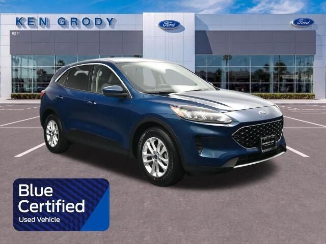 2020 Ford Escape SE — photo 1 of 13