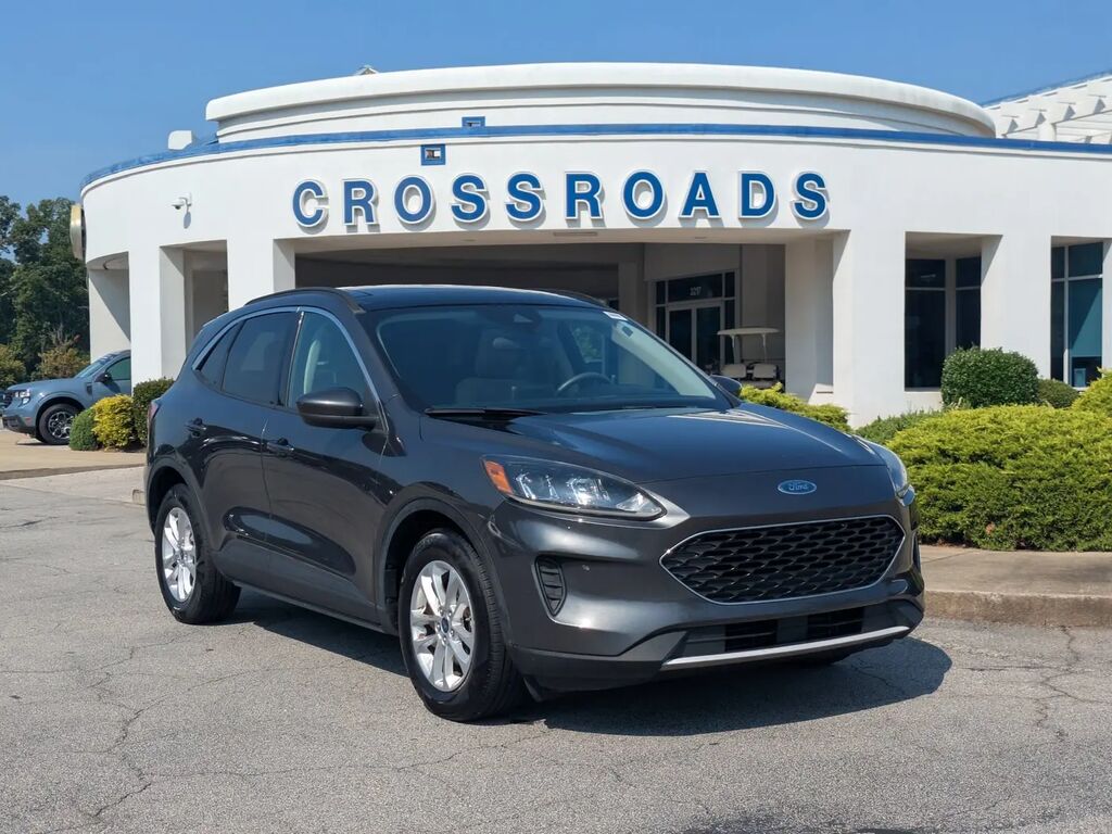 2020 Ford Escape SE — photo 1 of 13