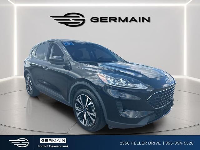 2022 Ford Escape SE — photo 1 of 13