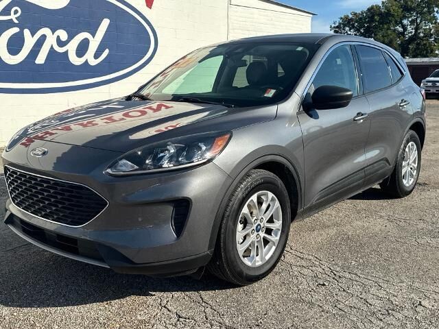 2022 Ford Escape SE — photo 1 of 13