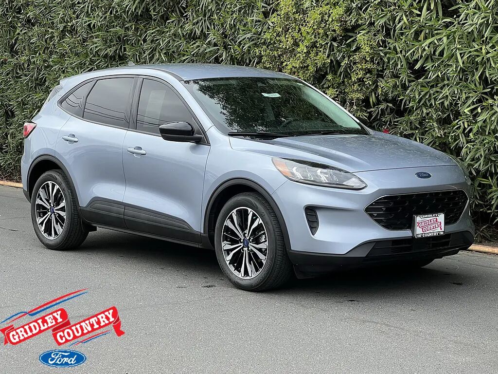 2022 Ford Escape SE — photo 1 of 24