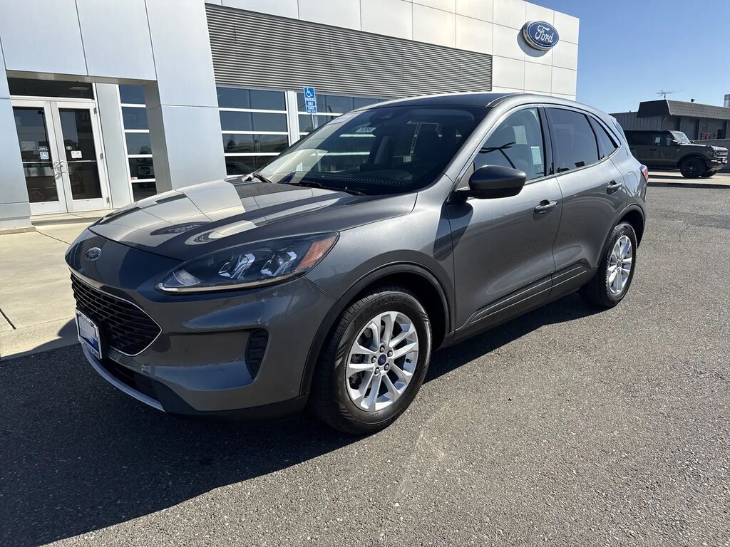 2021 Ford Escape SE — photo 1 of 13