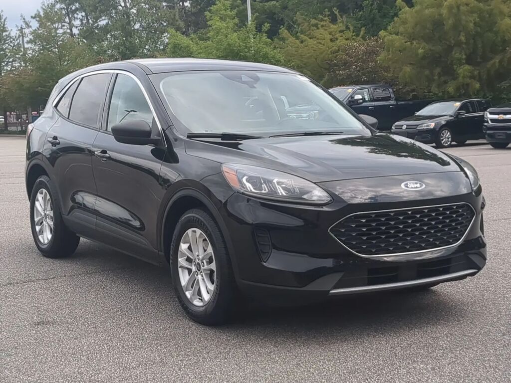 2022 Ford Escape SE — photo 1 of 13