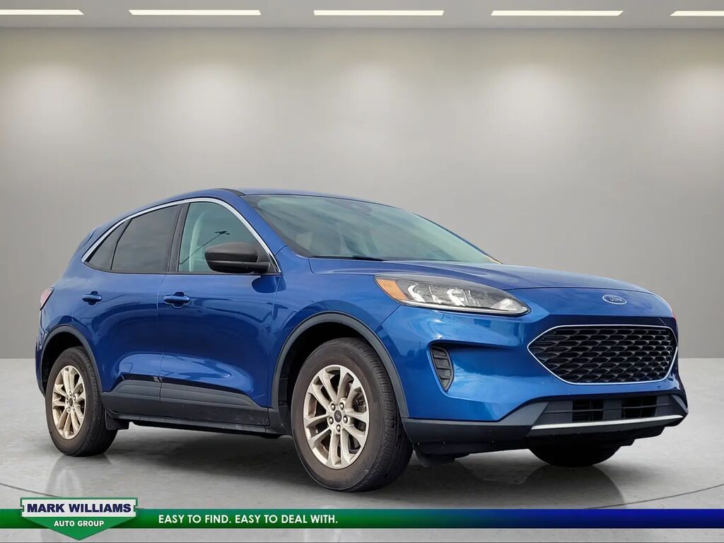 2022 Ford Escape SE — photo 1 of 11