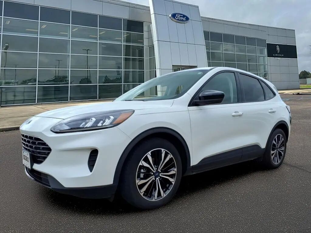 2022 Ford Escape SE — photo 1 of 13