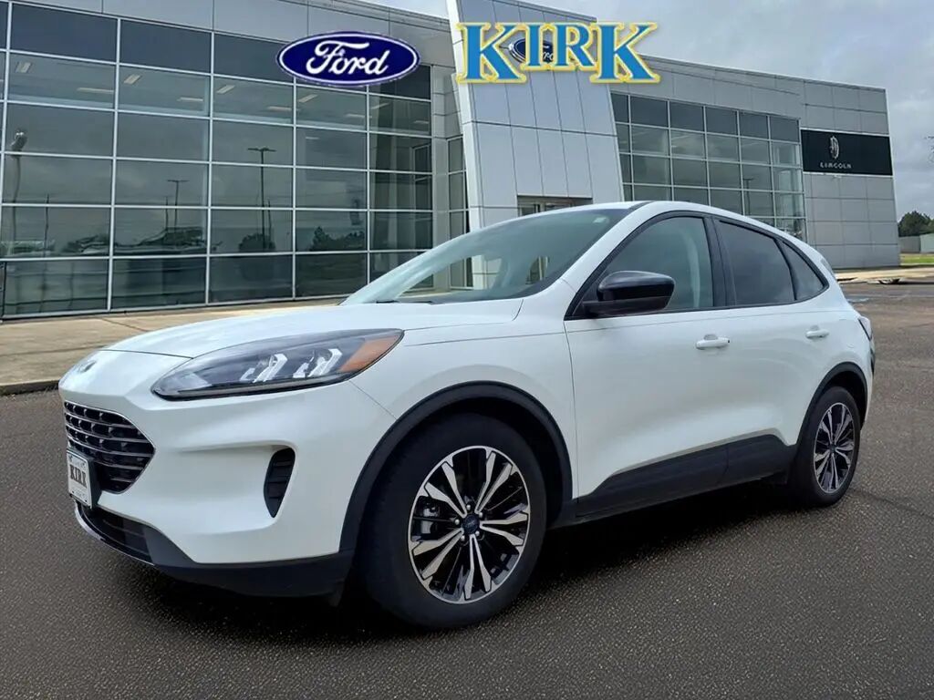 2022 Ford Escape SE — photo 1 of 19