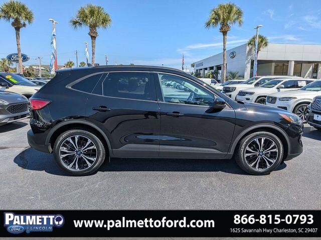 2022 Ford Escape SE