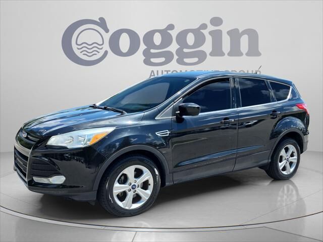 2015 Ford Escape SE — photo 1 of 12