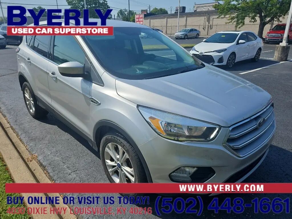 2017 Ford Escape SE — photo 1 of 5