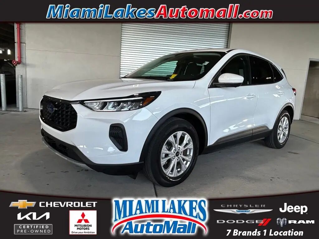 2023 Ford Escape Active — photo 1 of 13