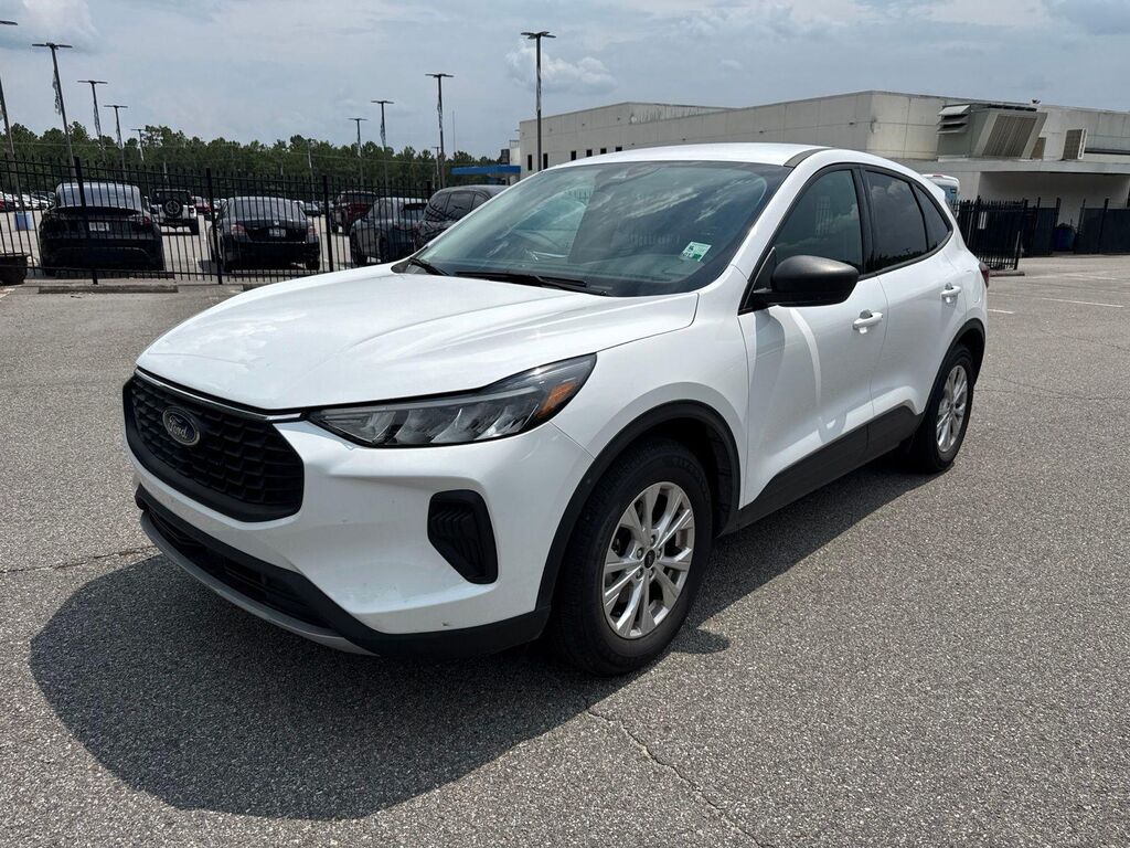 2025 Ford Escape Active — photo 1 of 7