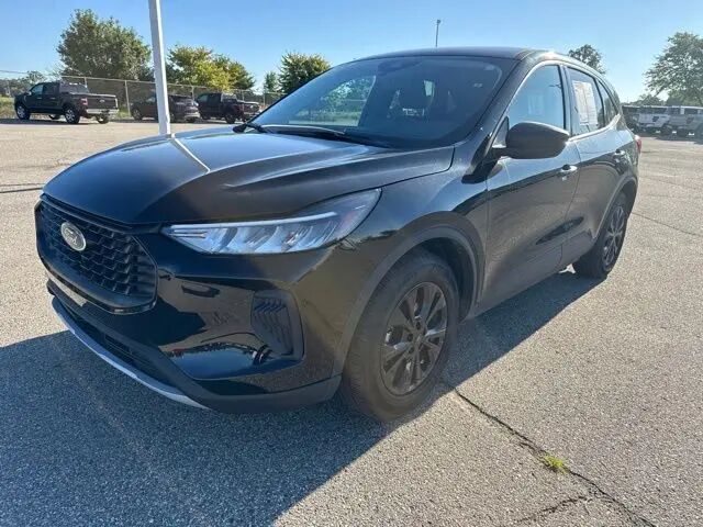 2025 Ford Escape Active — photo 1 of 13