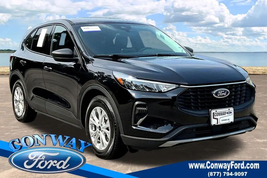 2025 Ford Escape Active — photo 1 of 13