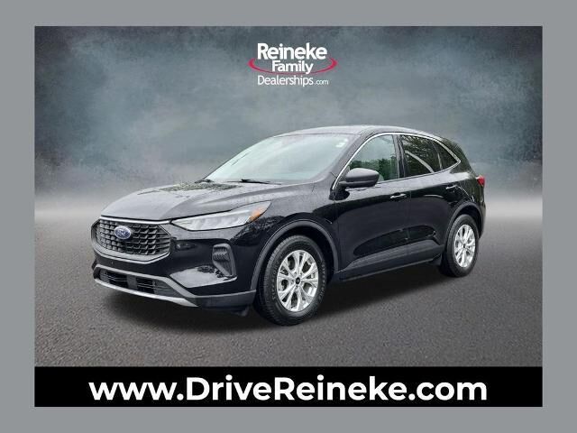 2023 Ford Escape Active — photo 1 of 13