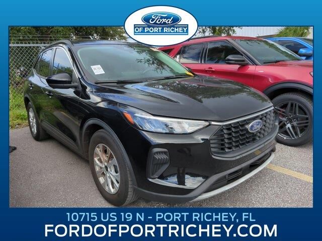 2023 Ford Escape Active — photo 1 of 4