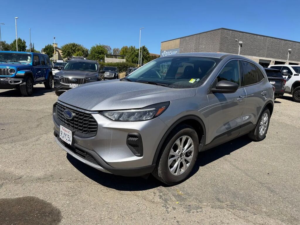 2024 Ford Escape Active — photo 1 of 12