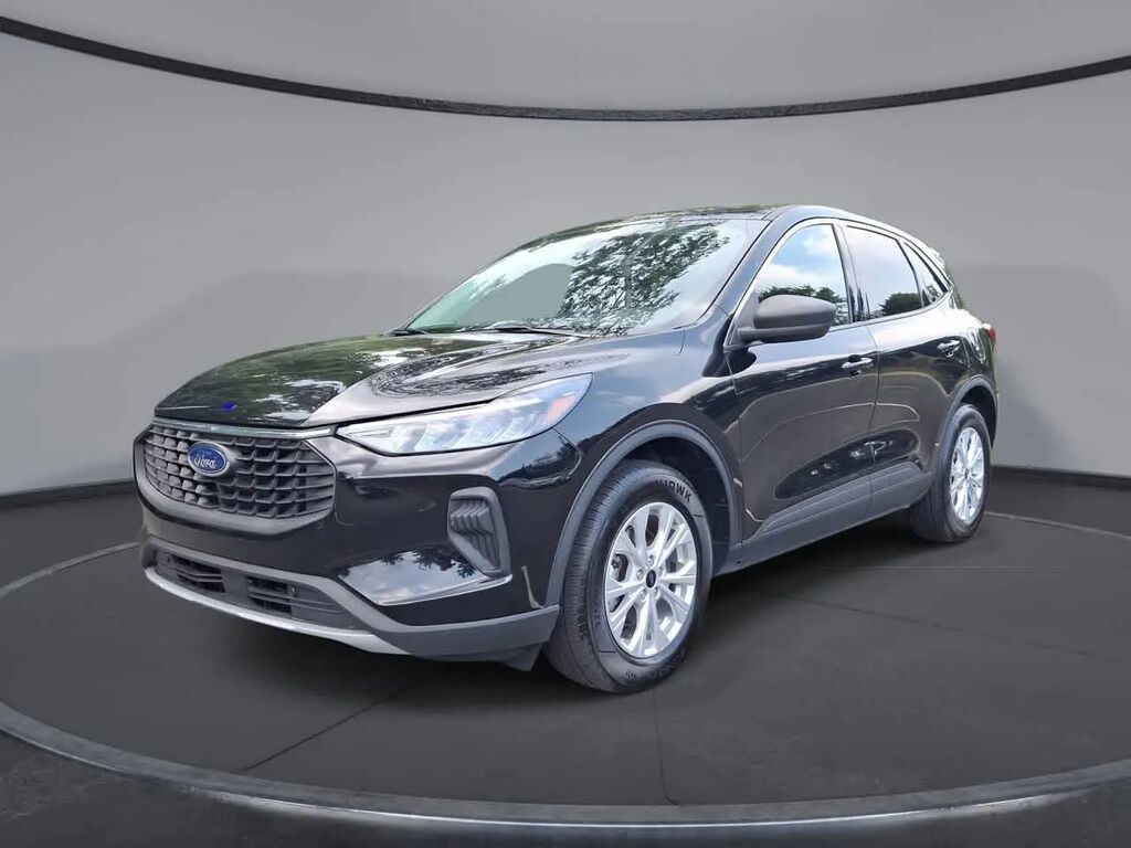 2024 Ford Escape Active — photo 1 of 13