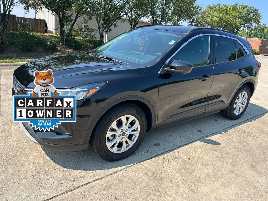 2024 Ford Escape Active — photo 1 of 26