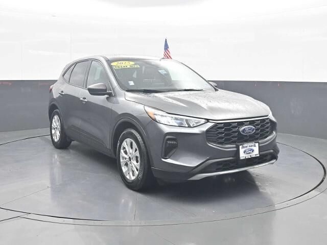 2025 Ford Escape Active — photo 1 of 13