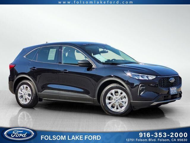 2025 Ford Escape Active — photo 1 of 10