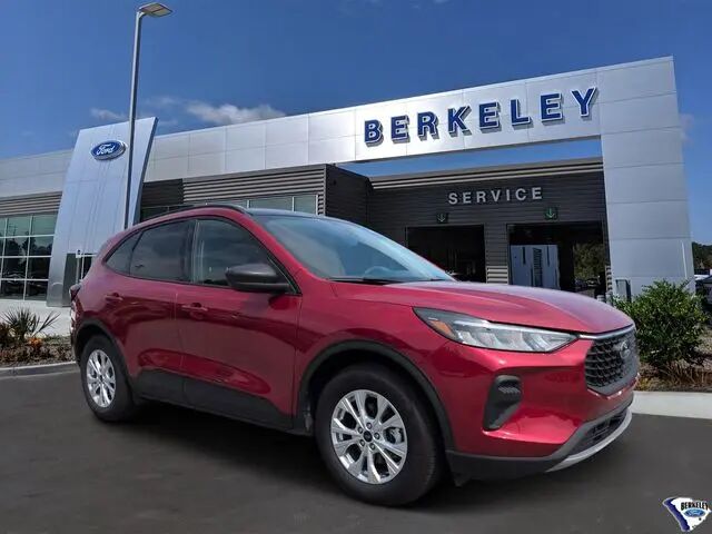 2025 Ford Escape Active — photo 1 of 13