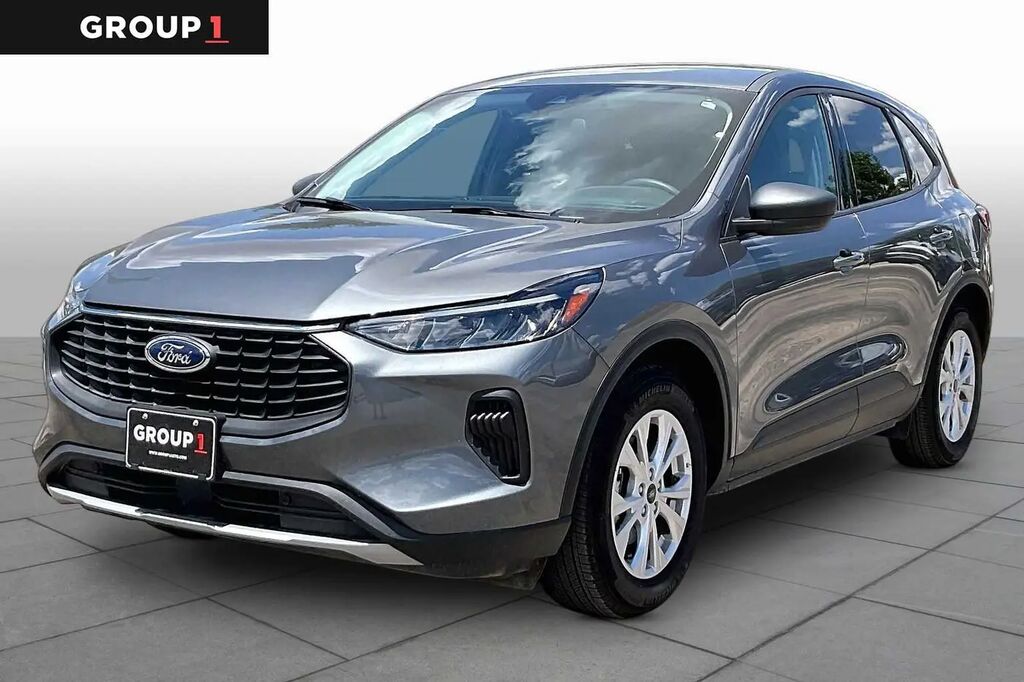 2025 Ford Escape Active — photo 1 of 13